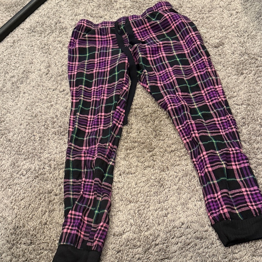 Jenni Plaid Lounge Pants in Pink and Black